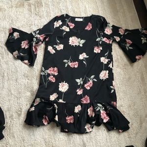 Floral bell sleeve black dress - large